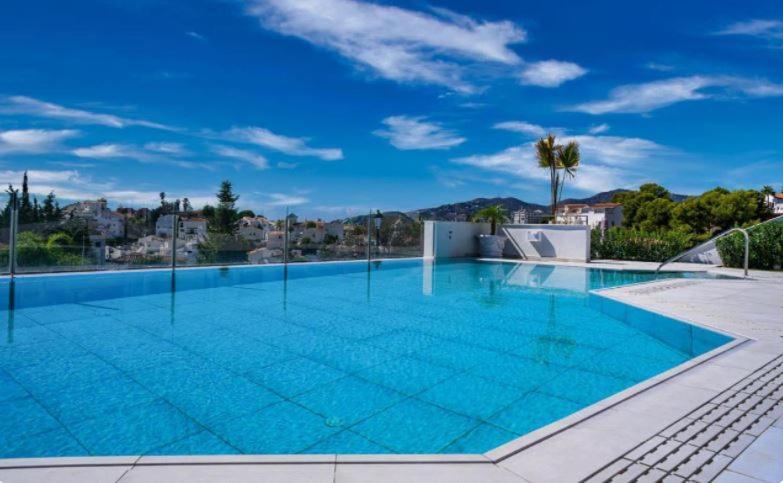 Royal Palm 22 Luxurious 3 Bedroom Penthouse Nerja Exterior foto