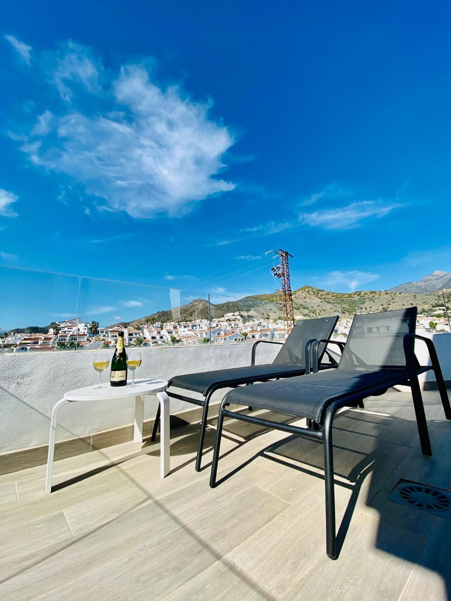 Royal Palm 22 Luxurious 3 Bedroom Penthouse Nerja Exterior foto