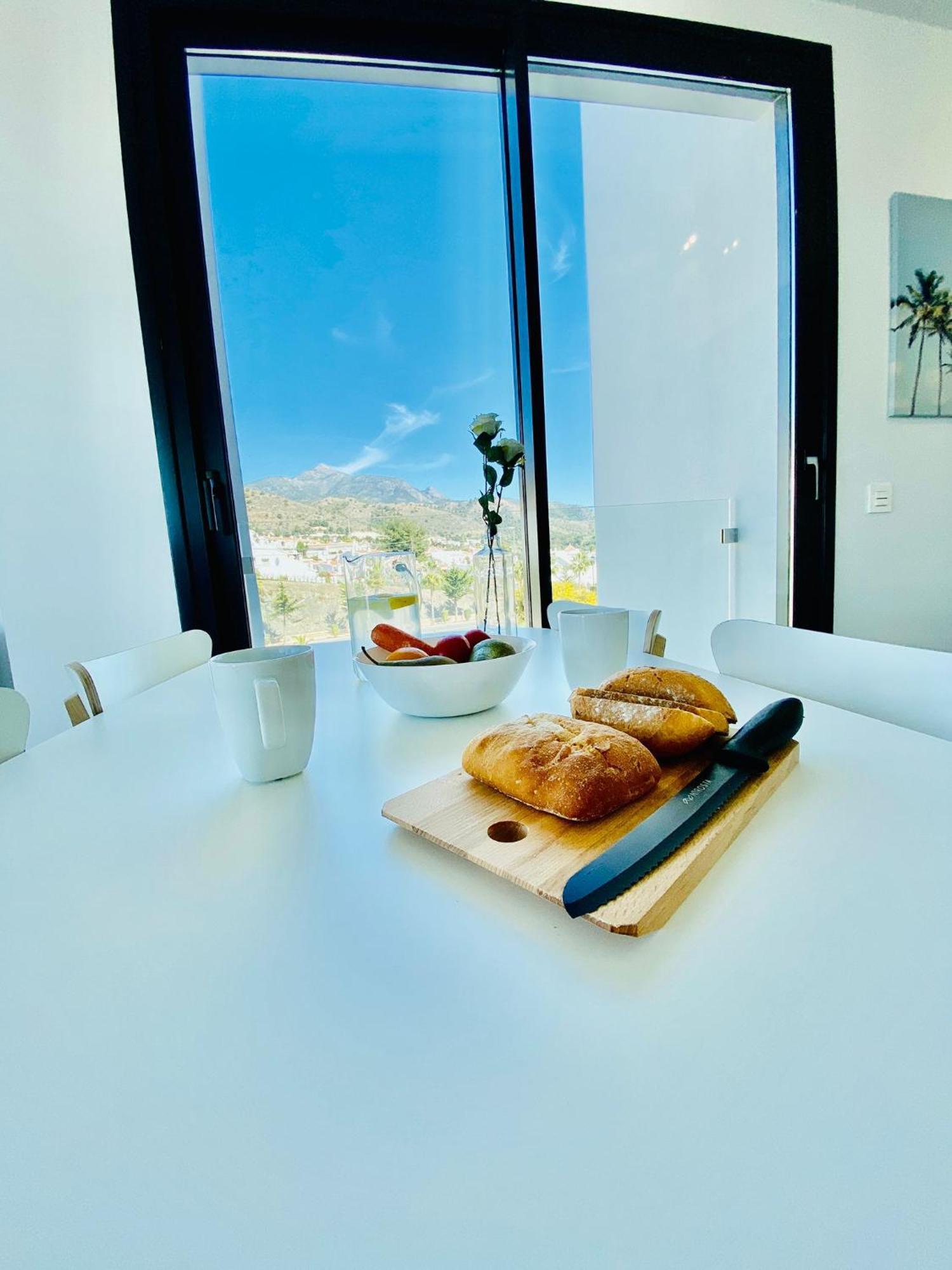 Royal Palm 22 Luxurious 3 Bedroom Penthouse Nerja Exterior foto