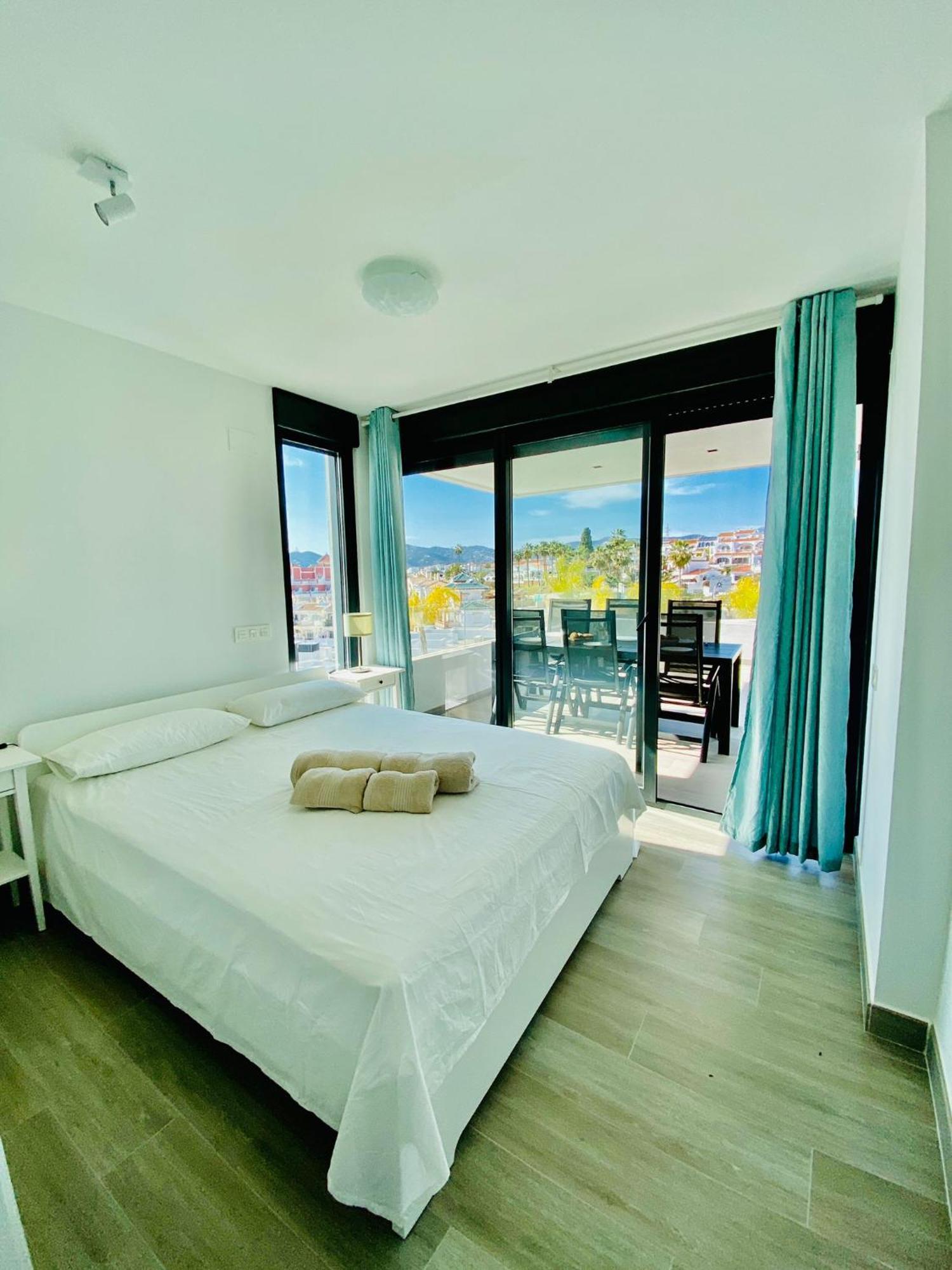 Royal Palm 22 Luxurious 3 Bedroom Penthouse Nerja Exterior foto